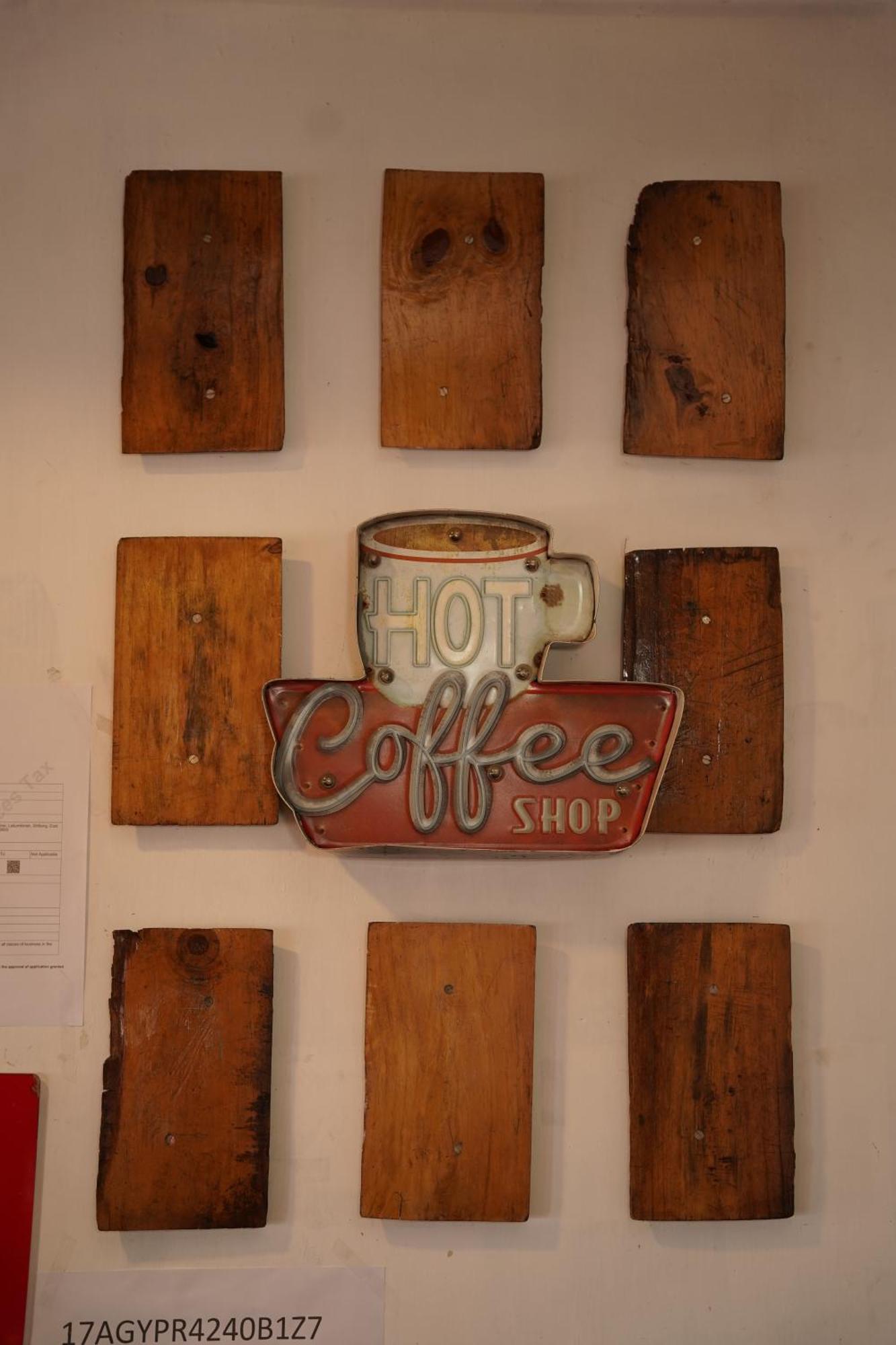 The Living Roof Hotel ชิลลอง ภายนอก รูปภาพ